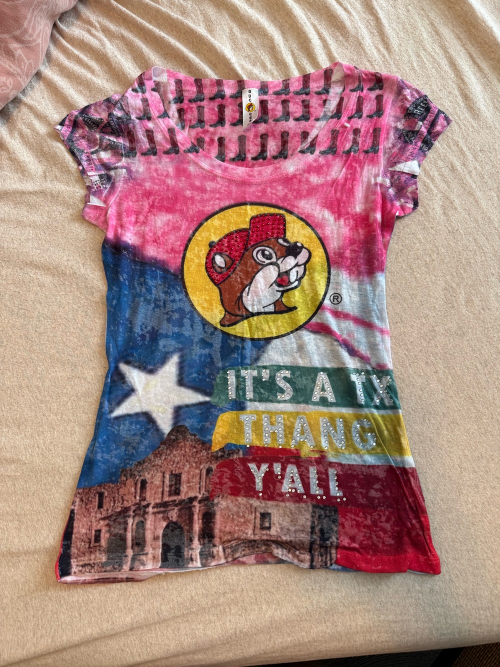 Buc-ee's Women's Pink & Blue Graphic Tee - It's a TX Thang